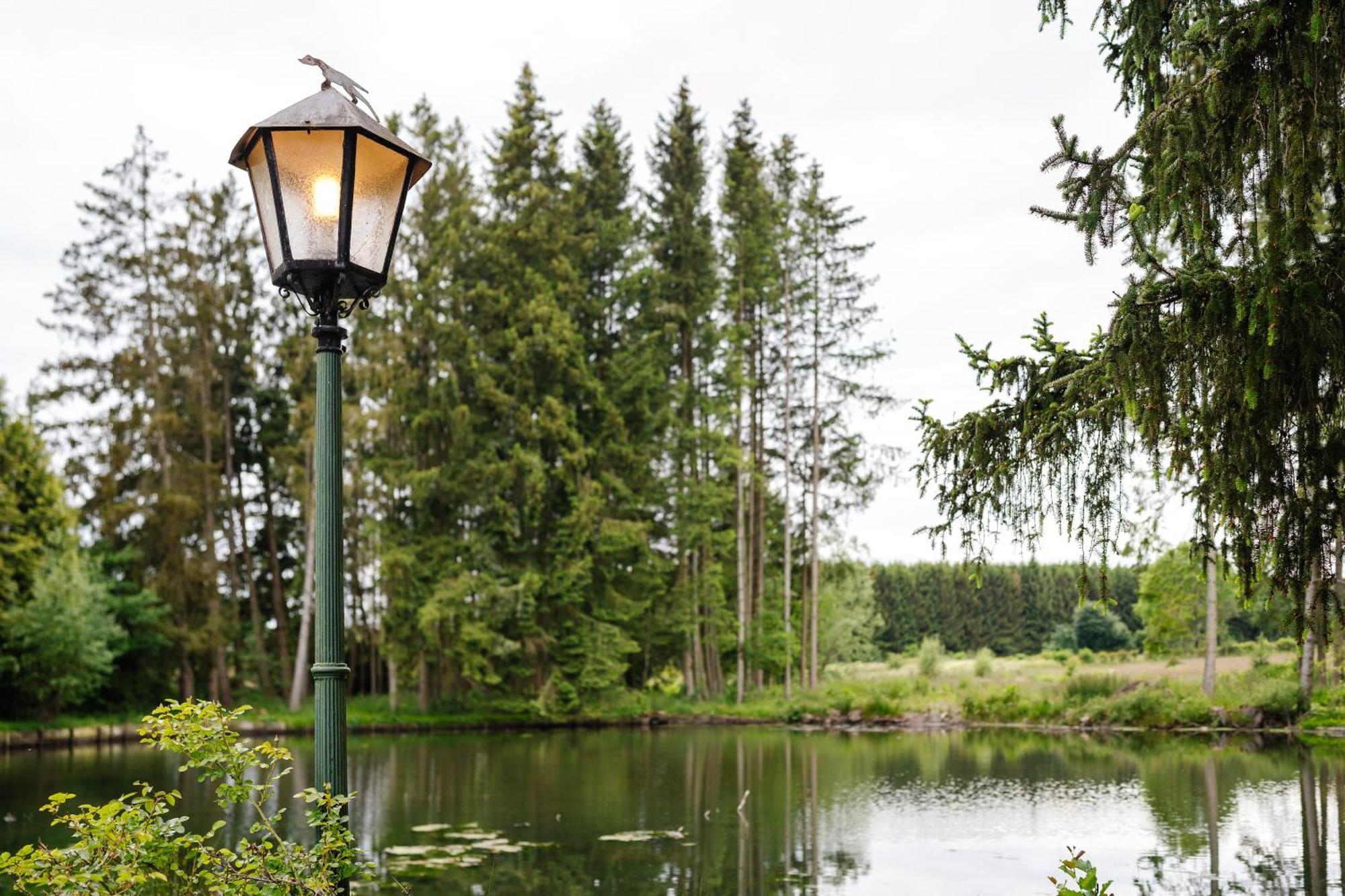 Hotel Steineweiher St. Vith ภายนอก รูปภาพ