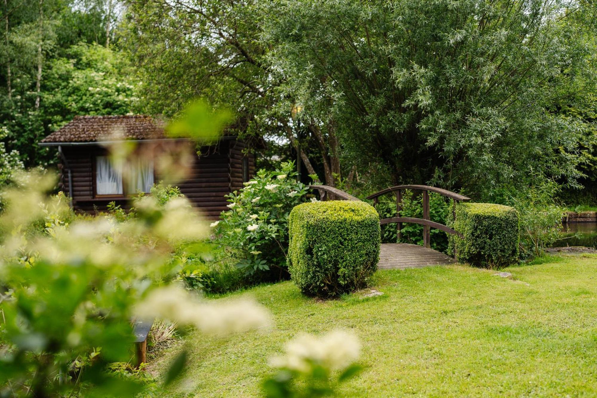 Hotel Steineweiher St. Vith ภายนอก รูปภาพ