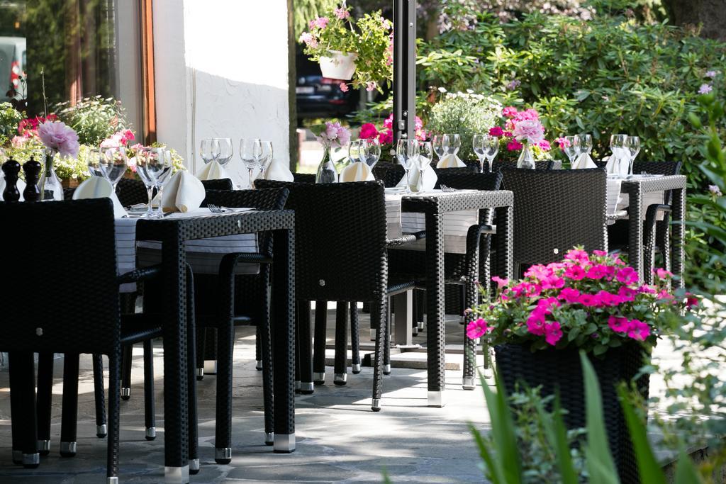 Hotel Steineweiher St. Vith ภายนอก รูปภาพ